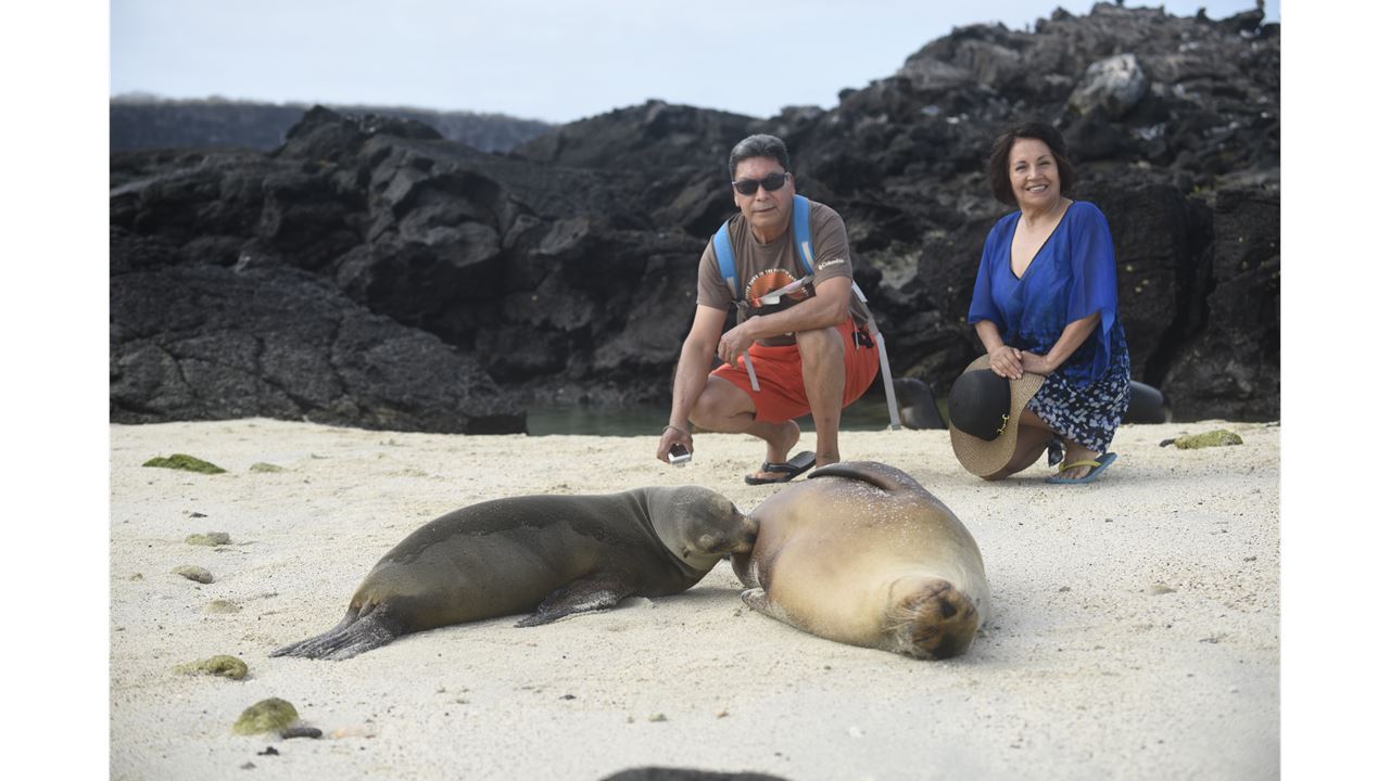 Crucero De Lujo Galápagos 6 Días – Bartolomé Y Genovesa foto 2