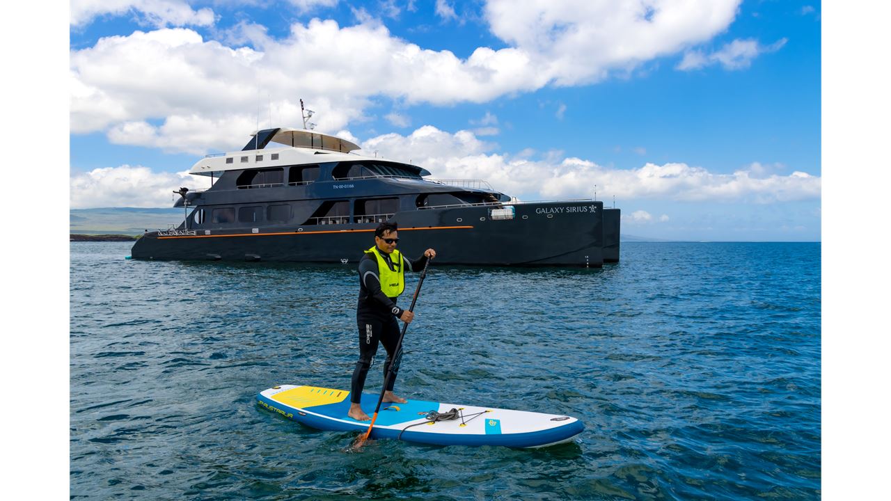 Crucero De Lujo Galápagos 6 Días – Bartolomé Y Genovesa foto 1