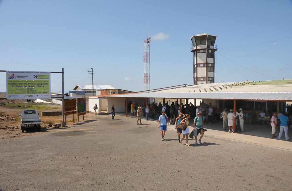 Traslado Hotel Em Santa Cruz Island - Baltra Airport foto 2